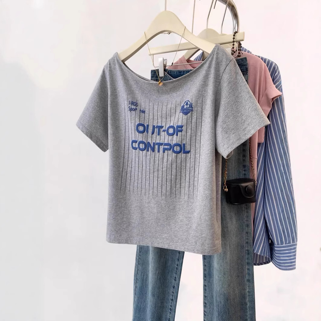 Gray off-shoulder off-shoulder short-sleeved shirt for women in summer American loose one-shoulder slim half-sleeved top